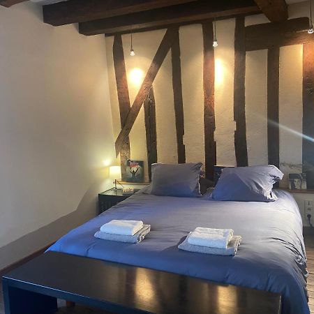 Le Backstage Apartment Bourges Bagian luar foto